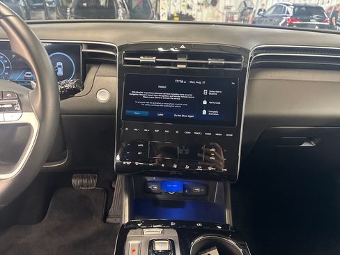 Certified 2024 Hyundai Tucson SEL AWD/4WD image 19