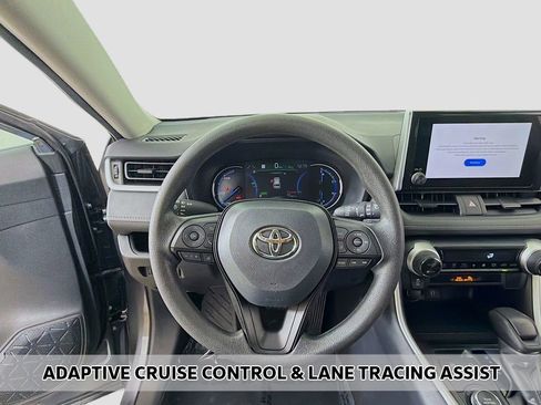 Used 2025 Toyota RAV4 XLE image 3