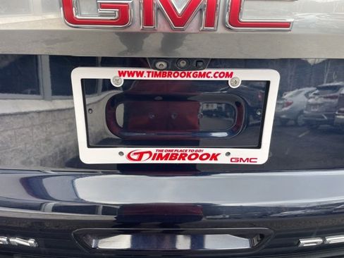 Used 2021 GMC Yukon Denali w/ Denali Premium Package image 16