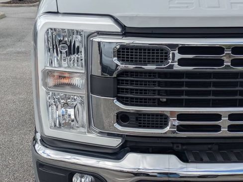 Certified 2025 Ford F250 XLT AWD/4WD image 10