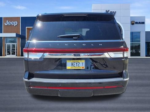 Used 2023 Lincoln Navigator Reserve image 7