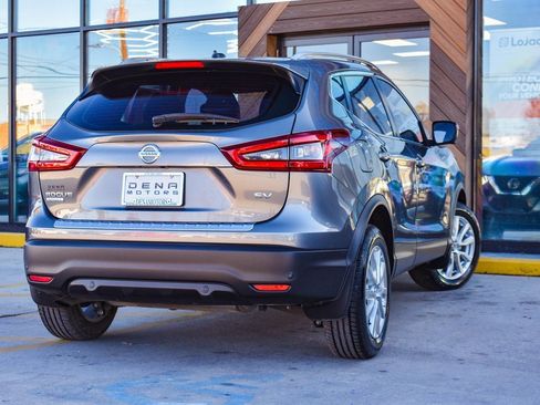 Used 2021 Nissan Rogue Sport SV w/ Technology Package image 16