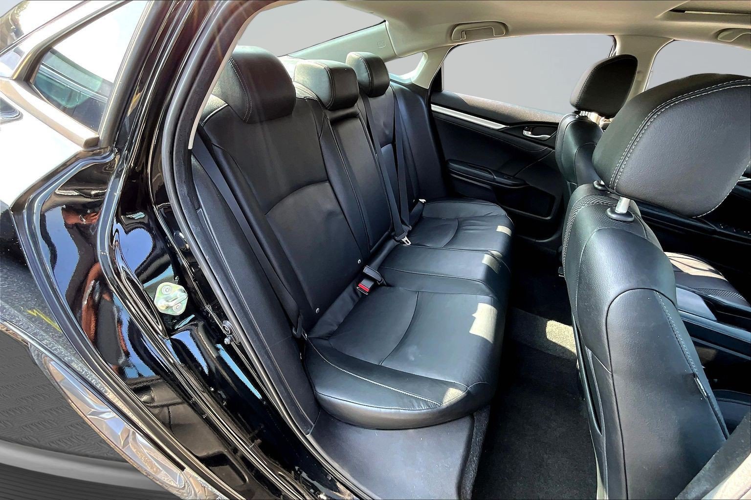Used 2019 Honda Civic EX-L image 21