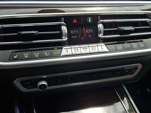 Used 2021 BMW X7 xDrive40i w/ Premium Package AWD/4WD image 15