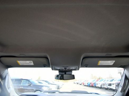 Used 2023 Chevrolet Silverado 1500 LT Trail Boss w/ LT Trail Boss Premium Package AWD/4WD image 17