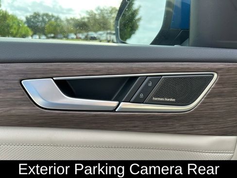 Certified 2025 Volkswagen Atlas SEL Premium R-Line image 18