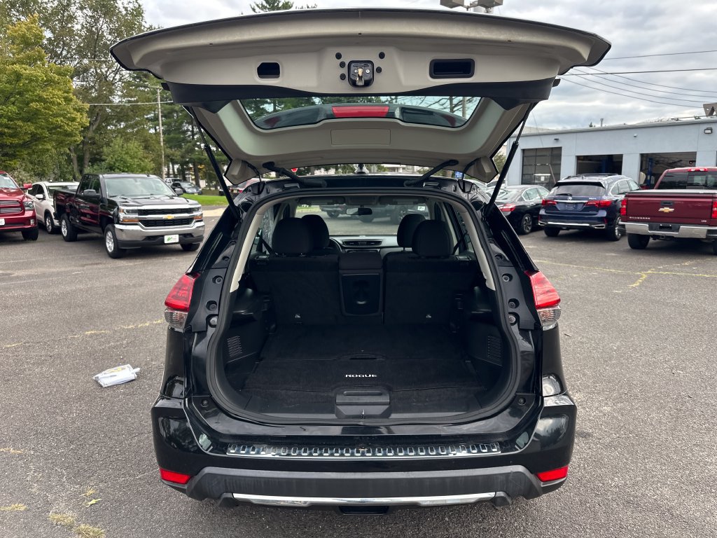 Used 2018 Nissan Rogue S AWD/4WD image 16