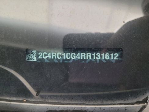 Used 2024 Chrysler Voyager LX FWD image 33