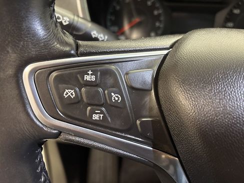 Used 2018 Chevrolet Equinox LT image 24