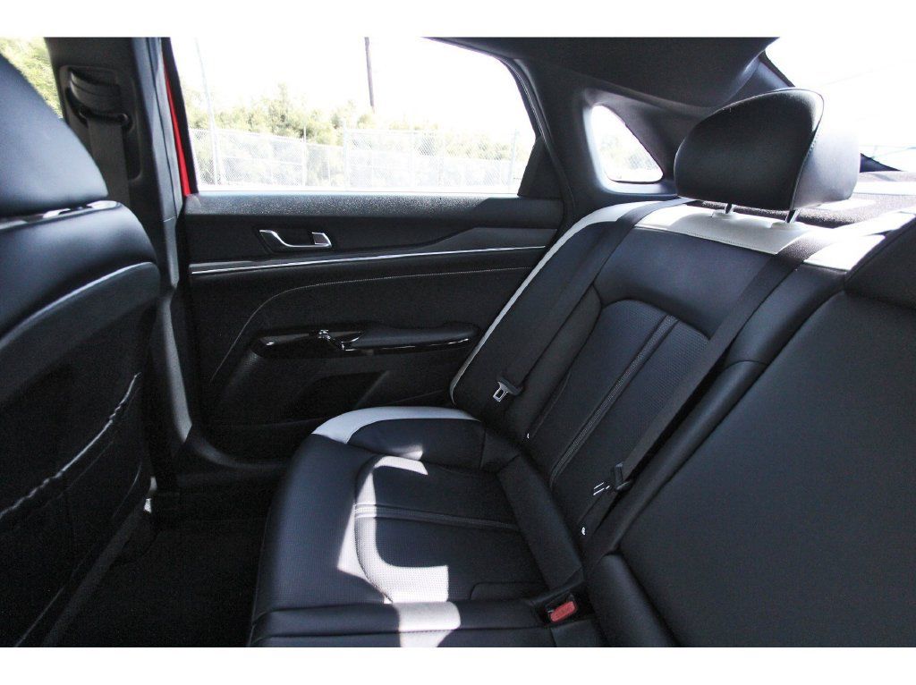 Used 2025 Kia K5 GT-Line w/ GT-Line Premium Package FWD image 12