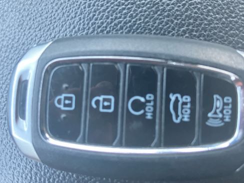 Used 2023 Hyundai Elantra SEL w/ Convenience Package FWD image 23