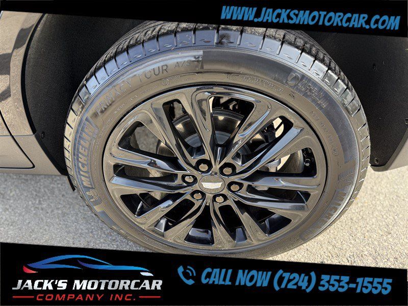 Used 2025 Cadillac XT5 Premium Luxury w/ LPO, Floor Liner Package AWD/4WD image 19