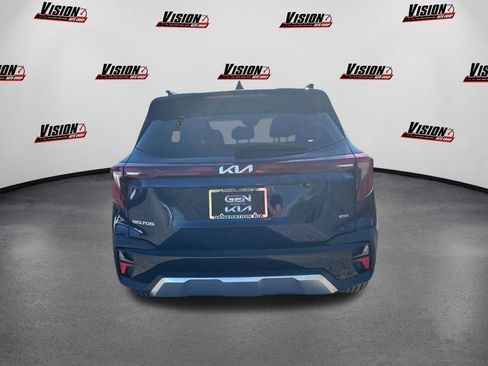 Used 2024 Kia Seltos SX w/ SX Sunroof Package image 6