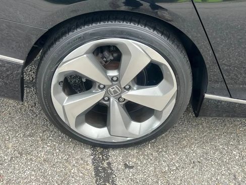 Used 2018 Honda Accord Touring image 36