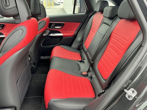 Used 2024 Mercedes-Benz GLC 43 AMG 4MATIC image 32