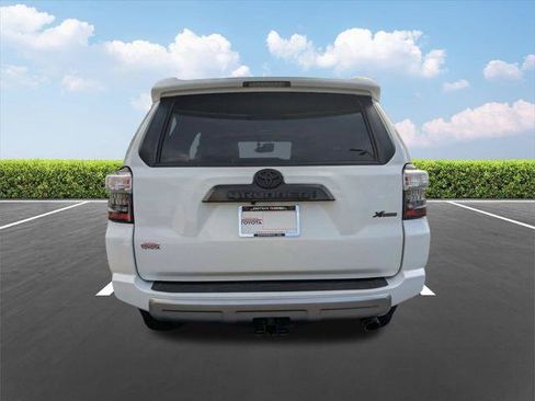 Certified 2024 Toyota 4Runner TRD Off-Road Premium w/ Moonroof Package AWD/4WD image 8