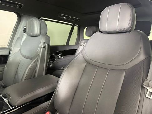 Used 2024 Land Rover Range Rover Long Wheelbase SE image 15