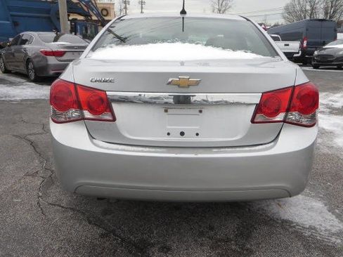 Used 2012 Chevrolet Cruze LS image 7