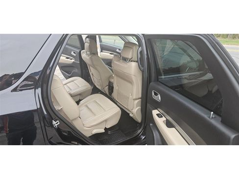 Used 2020 Dodge Durango SXT image 12