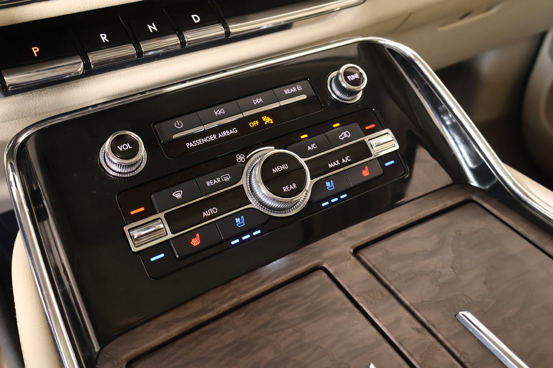 Used 2020 Lincoln Navigator Reserve w/ Equipment Group 208A Reserve AWD/4WD image 8