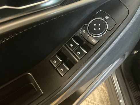 Used 2020 Ford Explorer XLT w/ Equipment Group 202A AWD/4WD image 16