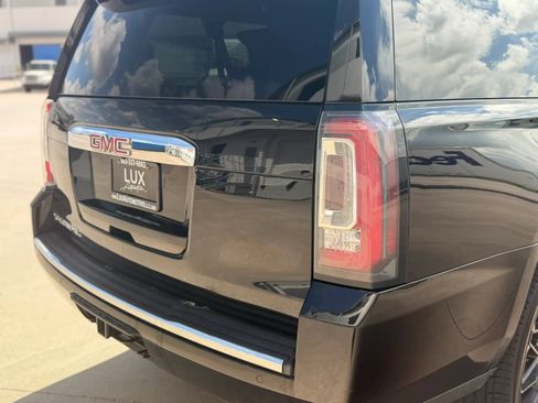 Used 2018 GMC Yukon XL Denali w/ Open Road Package AWD/4WD image 9
