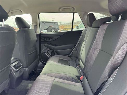 Used 2024 Subaru Outback 2.5i image 11
