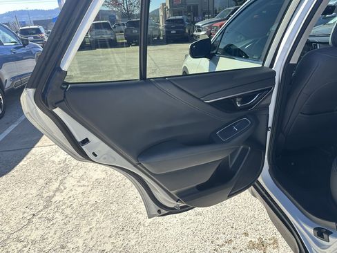 Used 2022 Subaru Outback Limited image 39