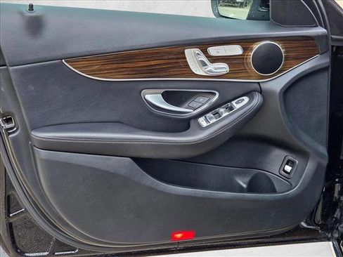 Used 2019 Mercedes-Benz C 300 Sedan image 10