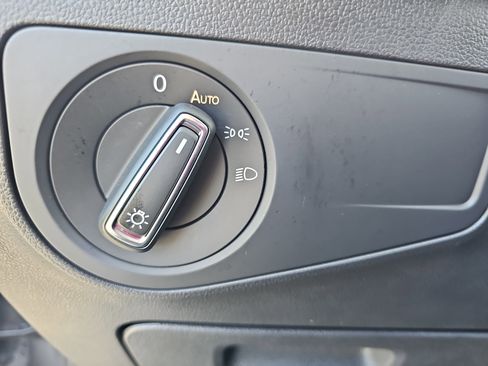 Used 2024 Volkswagen Tiguan SE R-Line image 27