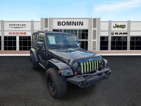 Used 2012 Jeep Wrangler Sahara w/ Connectivity Group image 2