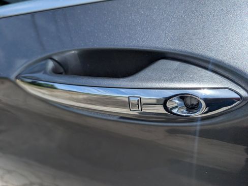 Used 2019 INFINITI QX50 Luxe AWD/4WD image 11