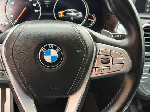 Used 2017 BMW 750i xDrive AWD/4WD image 39