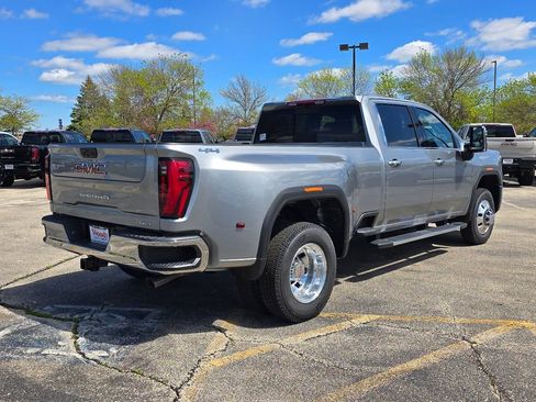 Certified 2026 GMC Sierra 3500 SLT w/ SLT Premium Package AWD/4WD image 11