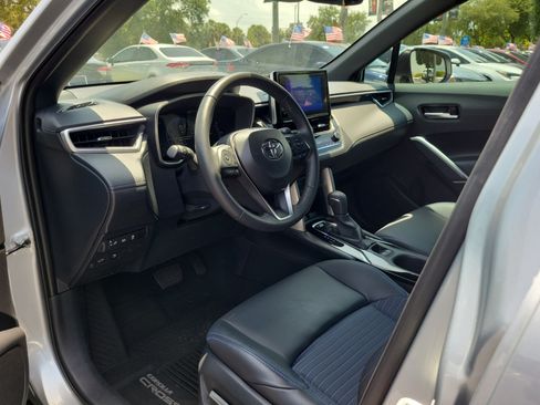 Used 2024 Toyota Corolla Cross AWD Hybrid w/ Convenience Package image 19