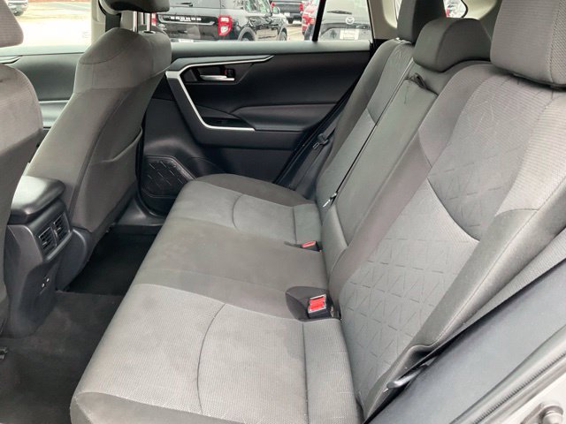 Used 2025 Toyota RAV4 XLE FWD image 16