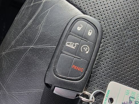 Used 2020 Jeep Cherokee Latitude Lux w/ Comfort/Convenience Group image 23