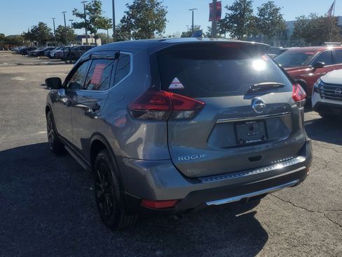 Certified 2020 Nissan Rogue S image 6