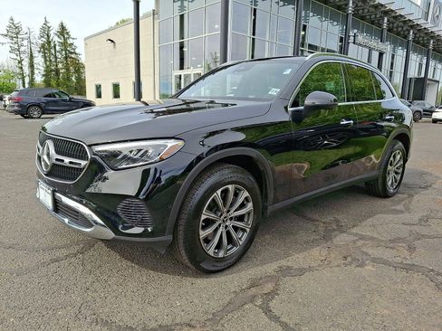 Used 2026 Mercedes-Benz GLC 300 4MATIC image 3
