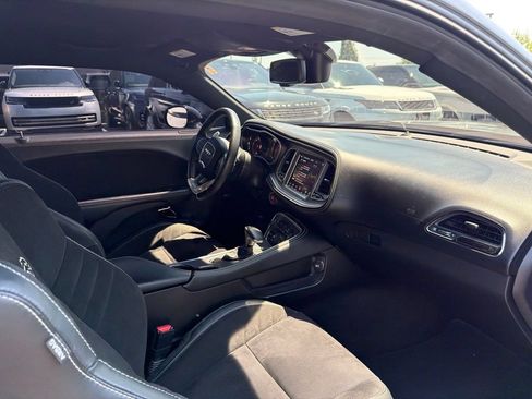 Used 2022 Dodge Challenger SRT Hellcat w/ Plus Package RWD image 10
