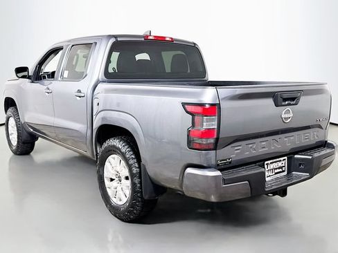 Used 2022 Nissan Frontier SV AWD/4WD image 6