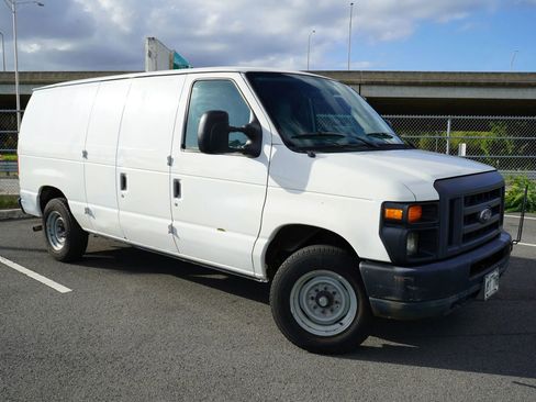 Used 2013 Ford E-150 and Econoline 150 RWD image 5