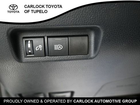 Used 2020 Toyota RAV4 LE image 18