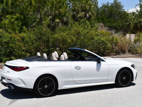 Used 2026 Mercedes-Benz CLE 450 4MATIC Cabriolet image 6