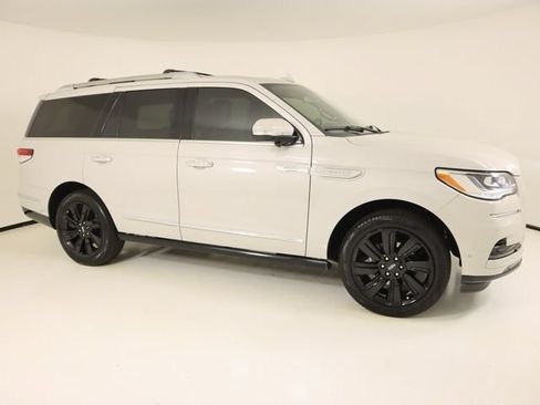 Used 2024 Lincoln Navigator Reserve AWD/4WD image 6