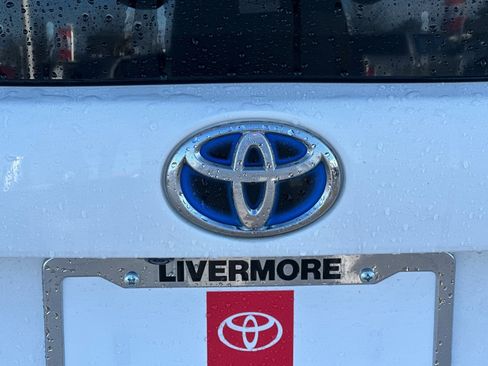 Certified 2022 Toyota Prius LE image 50