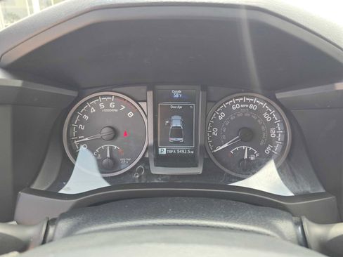 Used 2018 Toyota Tacoma TRD Sport w/ Technology Package AWD/4WD image 23