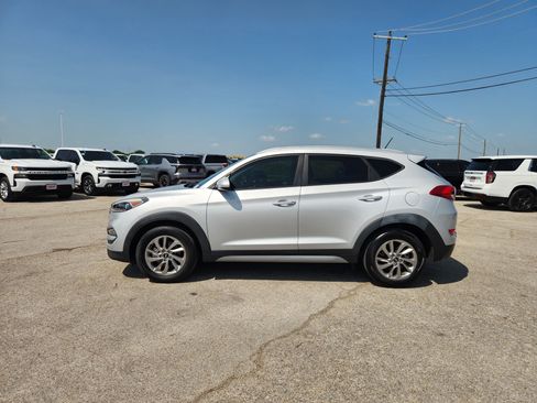 Used 2017 Hyundai Tucson SE w/ SE Popular Package 02 FWD image 4