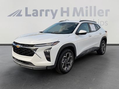 Used 2024 Chevrolet Trax LT w/ Driver Confidence Package