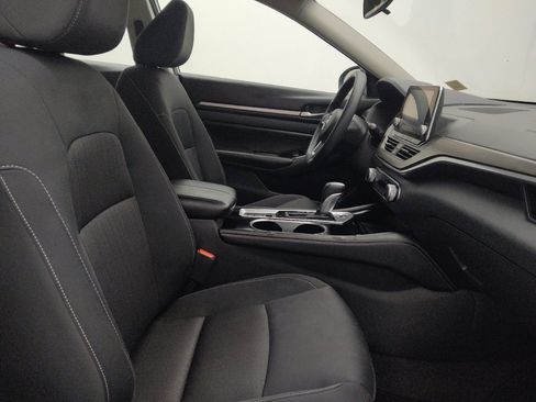 Used 2023 Nissan Altima 2.5 SV AWD/4WD image 21